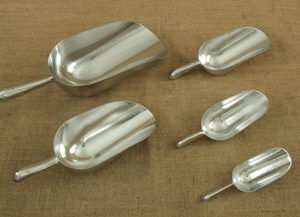 FOOD SCOOPS (METALLIC / ROUNDED)